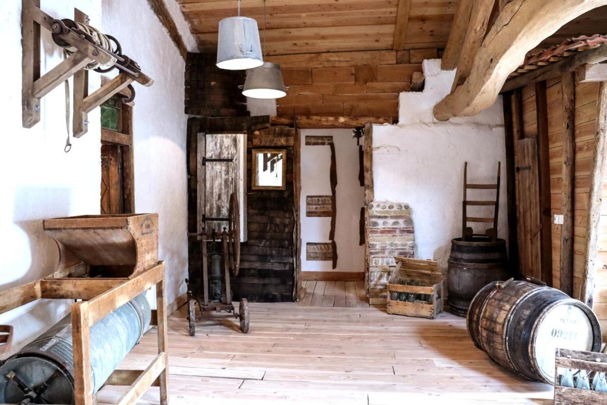 Le Moulin De Chamambard Hotel Saint-Denis-les-Bourg Ngoại thất bức ảnh