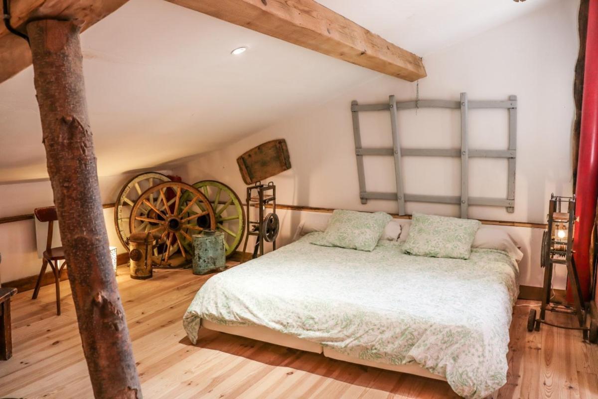 Le Moulin De Chamambard Hotel Saint-Denis-les-Bourg Ngoại thất bức ảnh